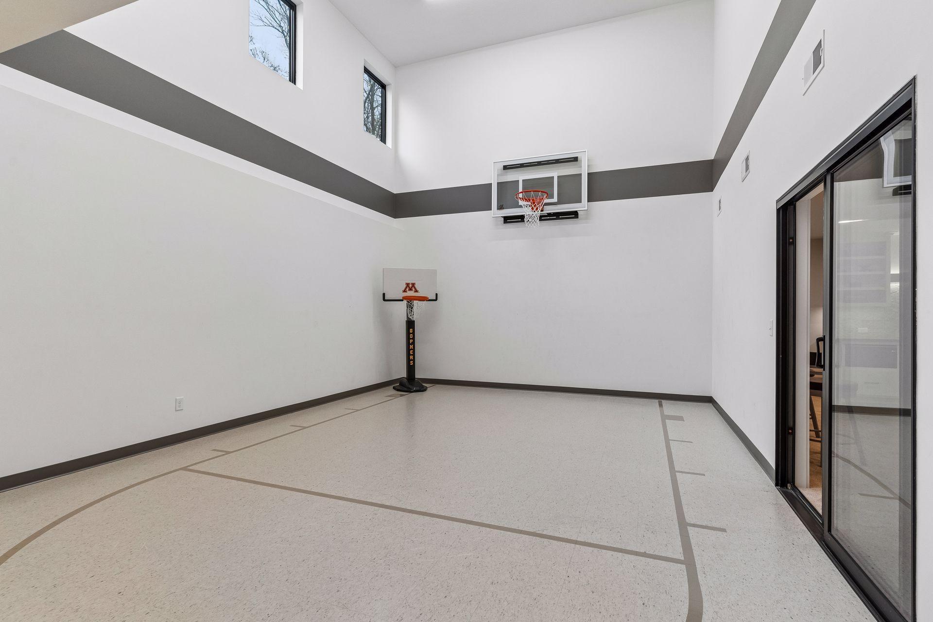 4304 Hillside Drive