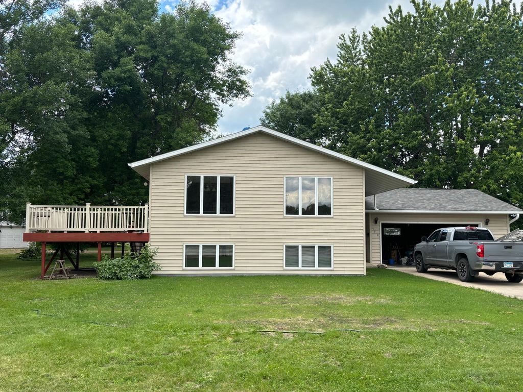 Photo of 590 Lakeview Road, Heron Lake, MN 56137 (MLS # 7099166)