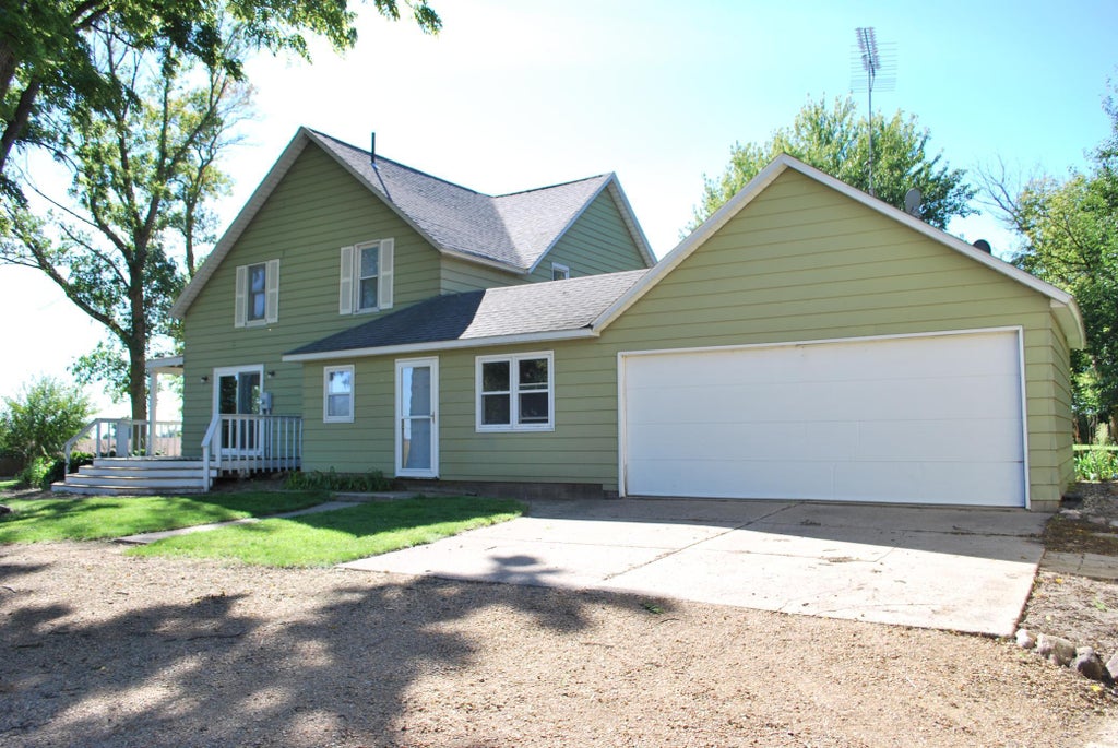 Photo of 911 Lake Aires Road, Fairmont, MN 56031 (MLS # 7149485)