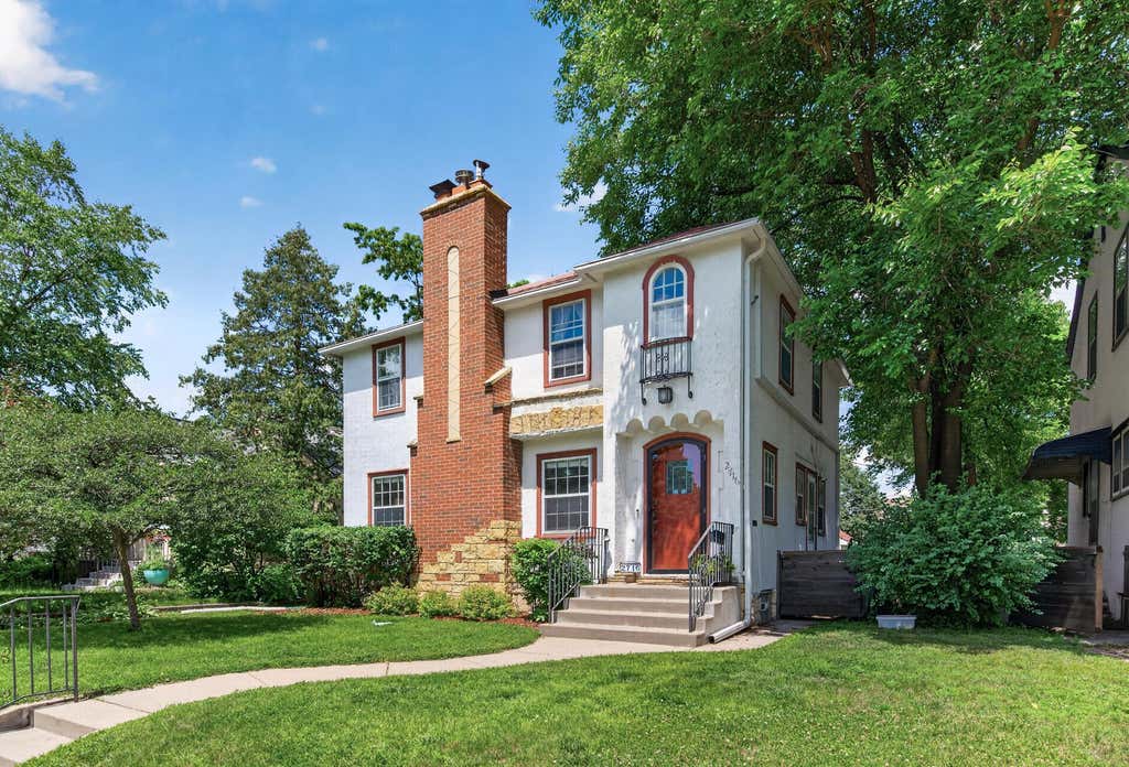Photo of 2716 E Minnehaha Parkway, Minneapolis, MN 55406 (MLS # 7073930)