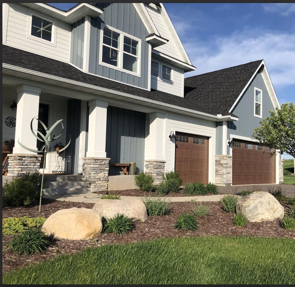 Photo of 710 Crest Curve, Hudson, WI 54016 (MLS # 7047450)