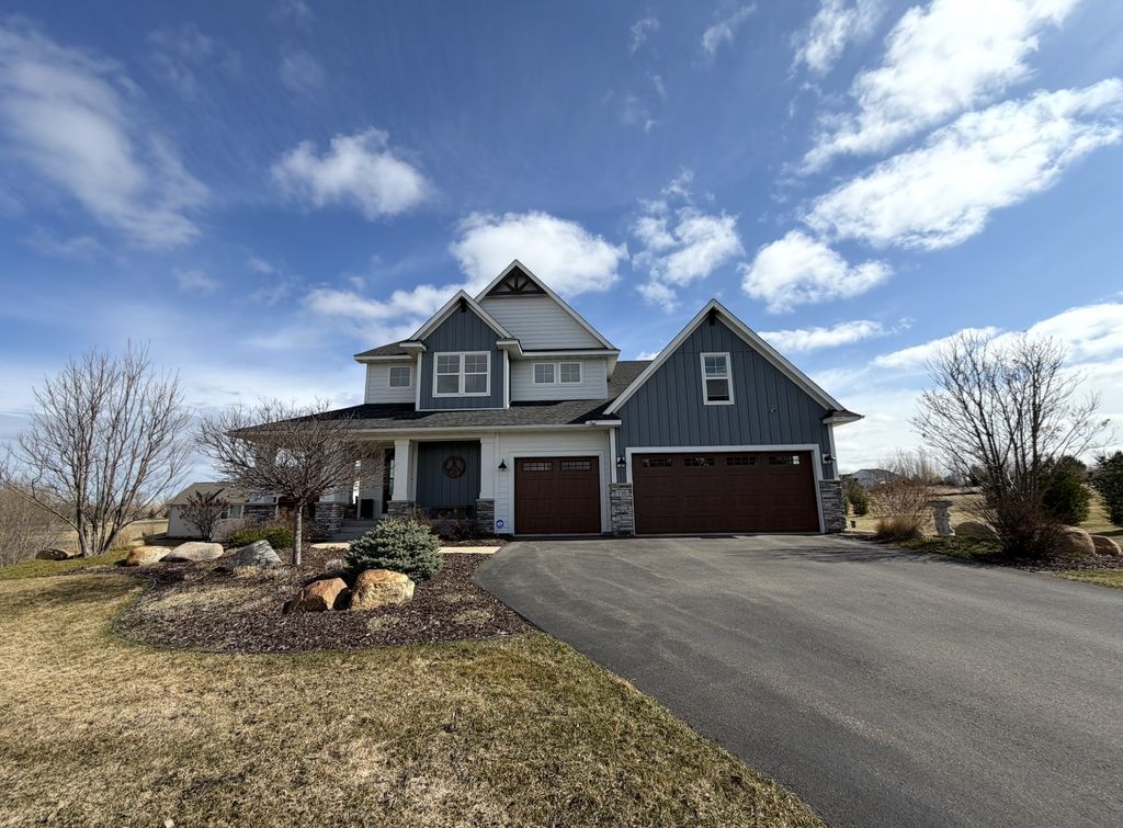 Photo of 710 Crest Curve, Hudson, WI 54016 (MLS # 7047450)