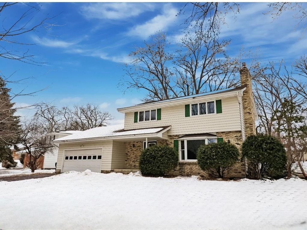 Photo of 5920 Wisconsin Circle N, New Hope, MN 55428 (MLS # 7015892)