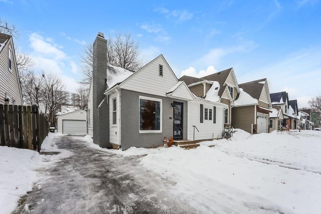 Photo of 5928 York Avenue S, Edina, MN 55410 (MLS # 7006302)