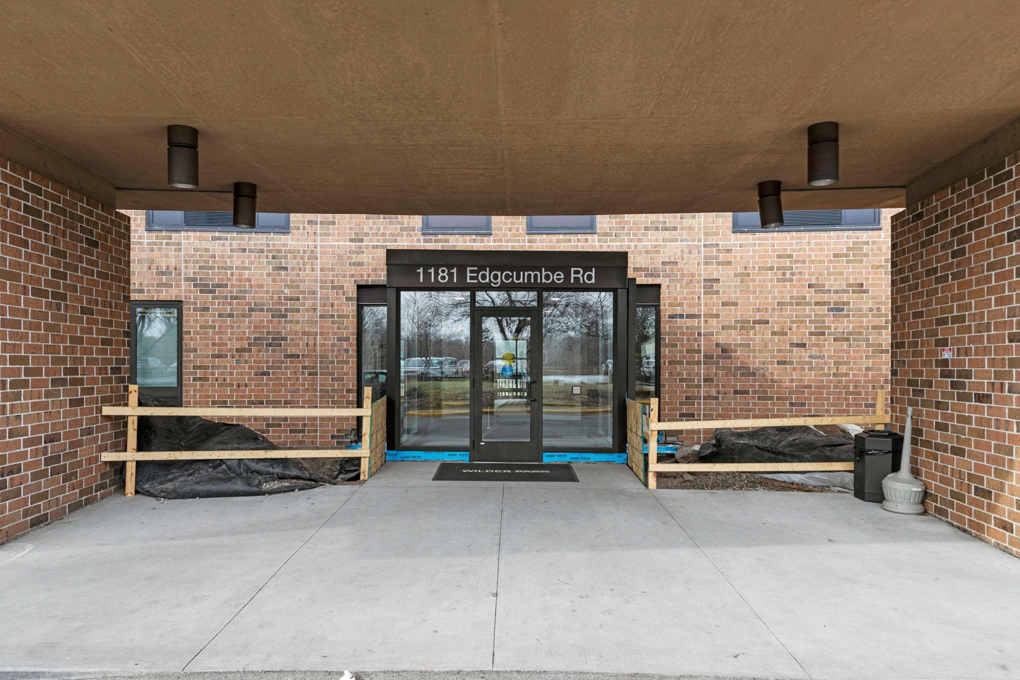 1181 Edgcumbe Road 1712
