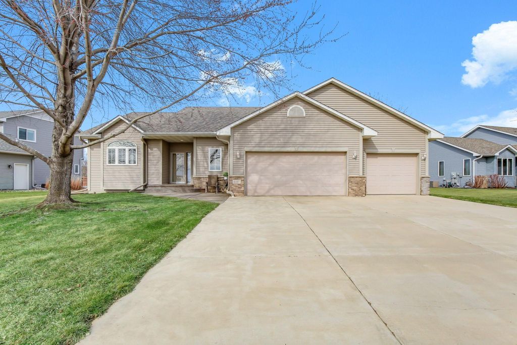 Photo of 4107 Martin Lane, Hastings, MN 55033 (MLS # 7049503)