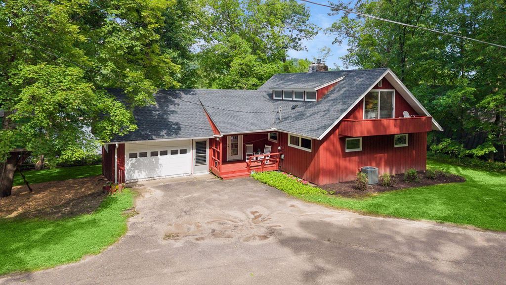 Photo of 13 Butternut Falls Trail N, Marine On Saint Croix, MN 55047 (MLS # 7095988)