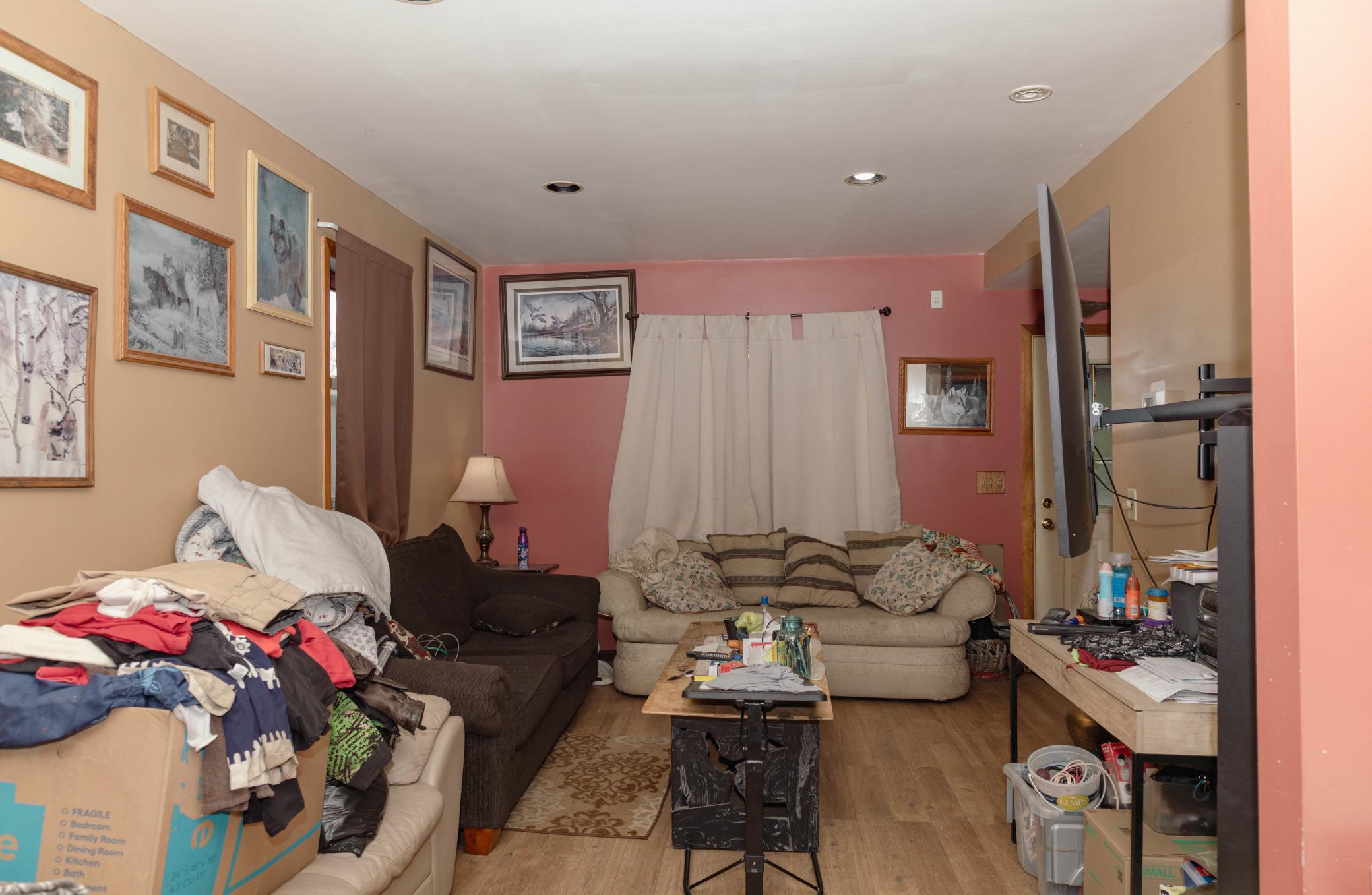 103 W 3rd Avenue N