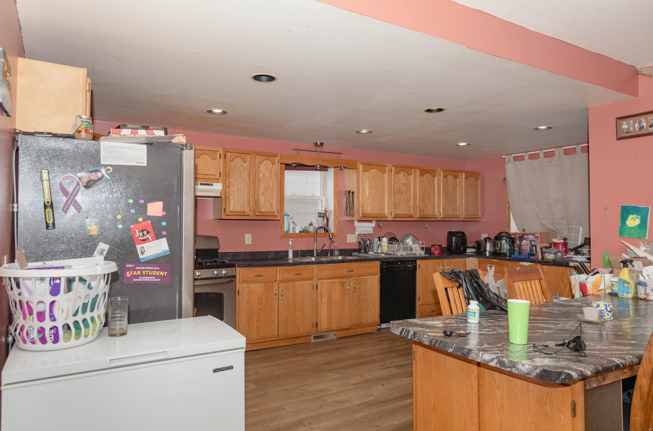 103 W 3rd Avenue N
