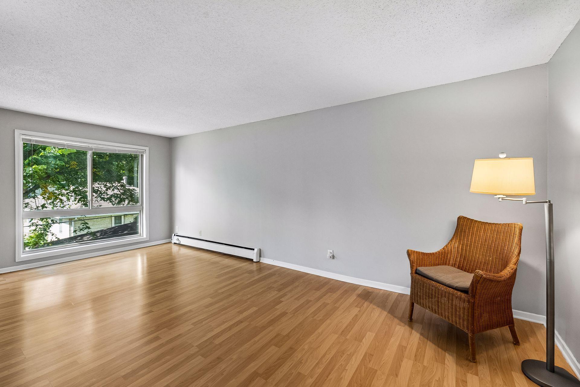 3540 Hennepin Avenue 210