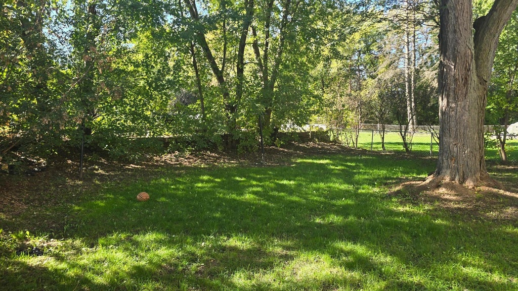 Photo of 1400 Arlington Avenue E, Saint Paul, MN 55106 (MLS # 7153768)