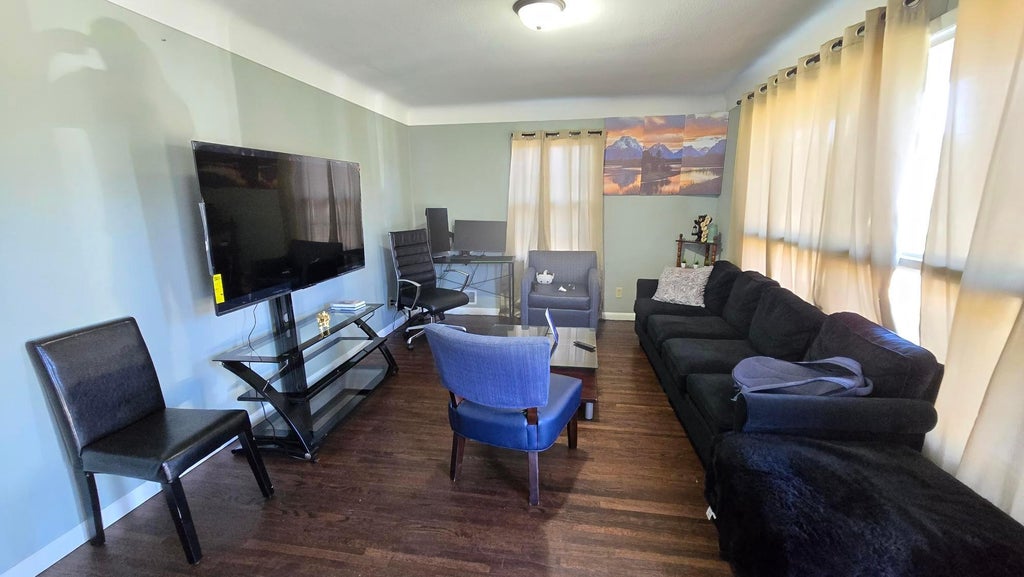 Photo of 1400 Arlington Avenue E, Saint Paul, MN 55106 (MLS # 7153768)
