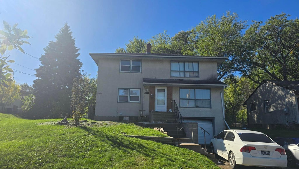 Photo of 1400 Arlington Avenue E, Saint Paul, MN 55106 (MLS # 7153768)
