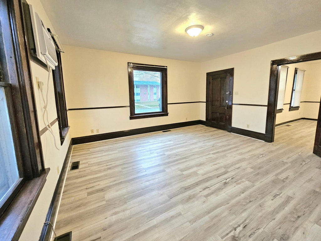 Photo of 532 Jefferson Street SE #1, Hutchinson, MN 55350 (MLS # 7166278)