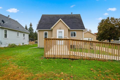 Photo of 1403 11th Avenue NW, Austin, MN 55912 (MLS # 6814026)