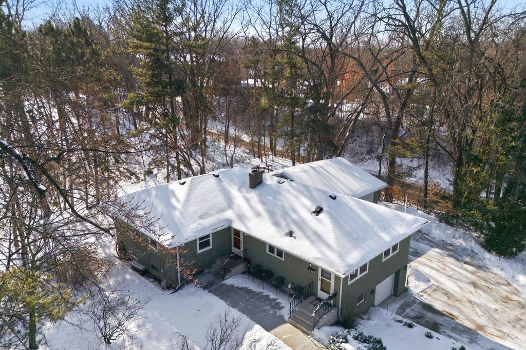 Photo of 1815 Pleasant Avenue, South Saint Paul, MN 55075 (MLS # 7001072)