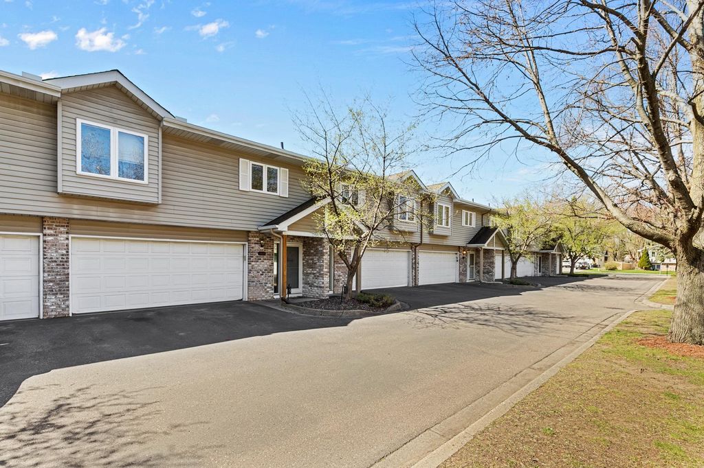 Photo of 13027 Penn Avenue S, Burnsville, MN 55337 (MLS # 7045313)