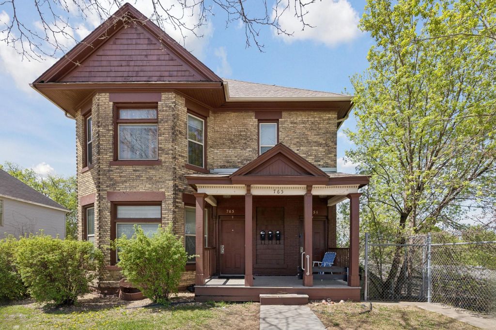 Photo of 765 Edgerton Street E, Saint Paul, MN 55130 (MLS # 7070994)