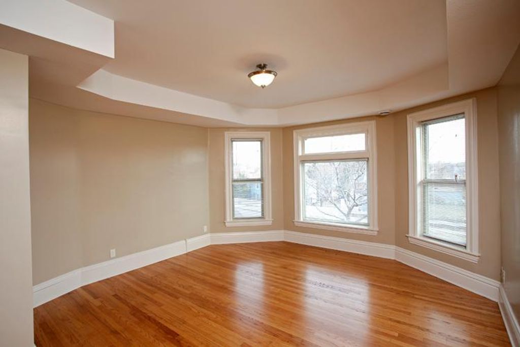 Photo of 765 Edgerton Street E, Saint Paul, MN 55130 (MLS # 7070994)