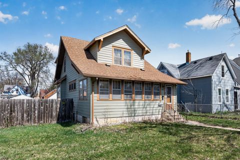 Photo of 965 Geranium Avenue E, Saint Paul, MN 55106 (MLS # 7058346)