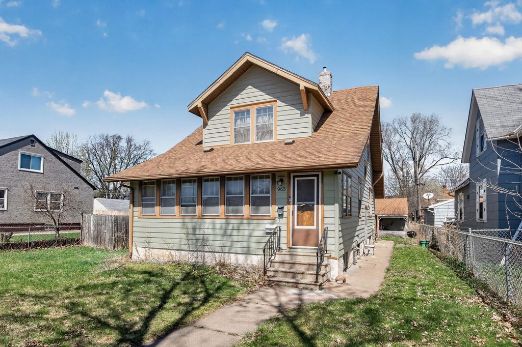 Photo of 965 Geranium Avenue E, Saint Paul, MN 55106 (MLS # 7058346)