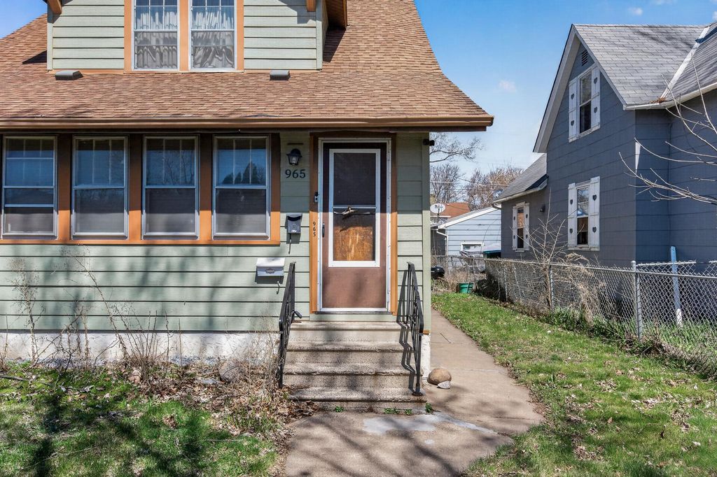 Photo of 965 Geranium Avenue E, Saint Paul, MN 55106 (MLS # 7058346)