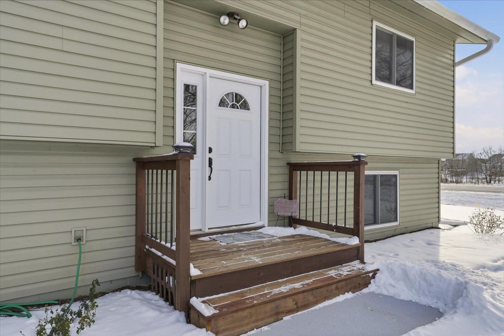 Photo of 1034 Janett Avenue NE, Saint Michael, MN 55376 (MLS # 7008317)