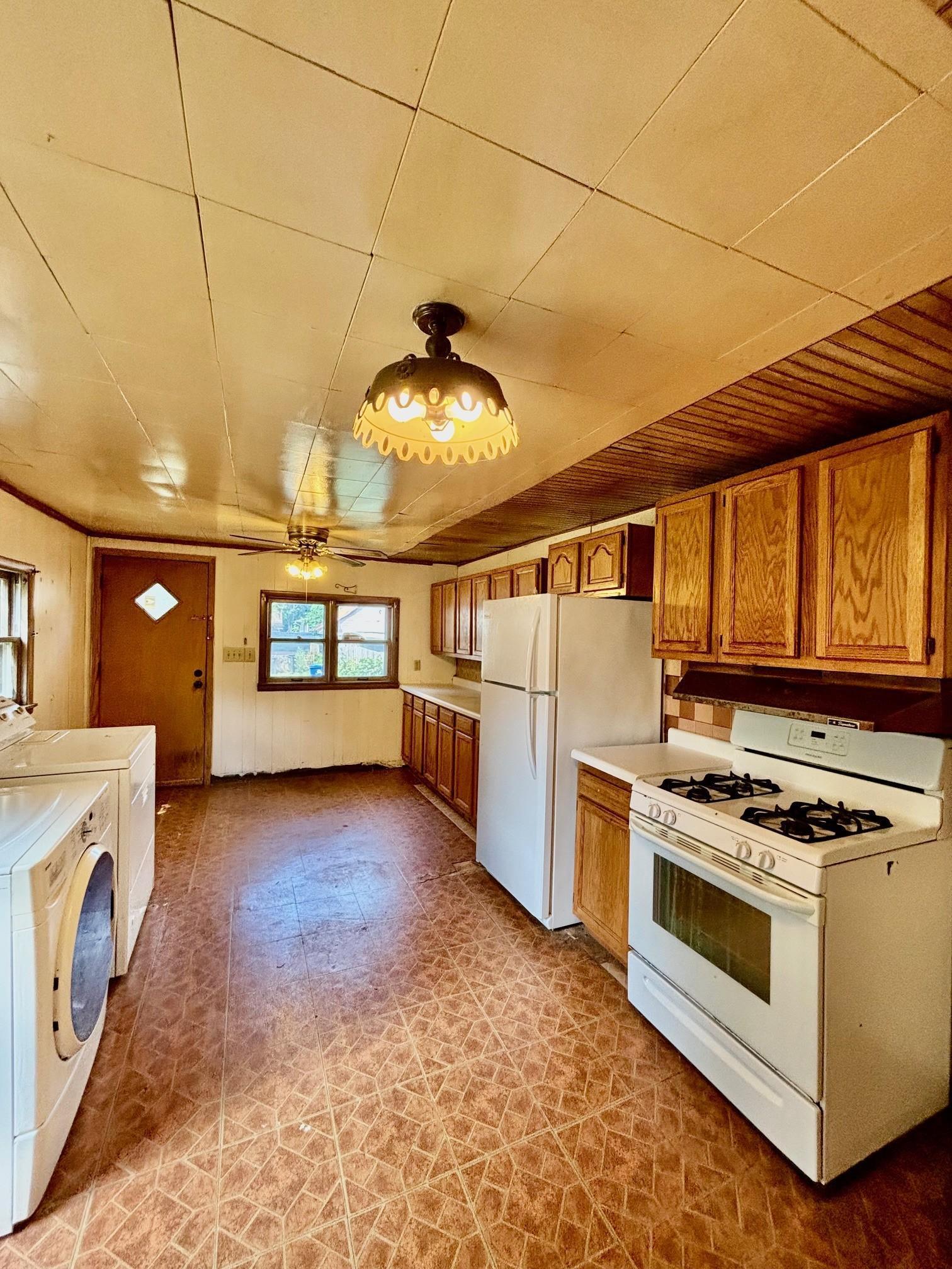 551 Saint Clair Avenue