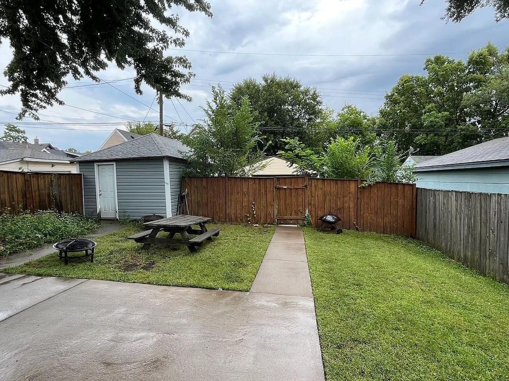 Photo of Minneapolis, MN 55413 (MLS # 7005572)