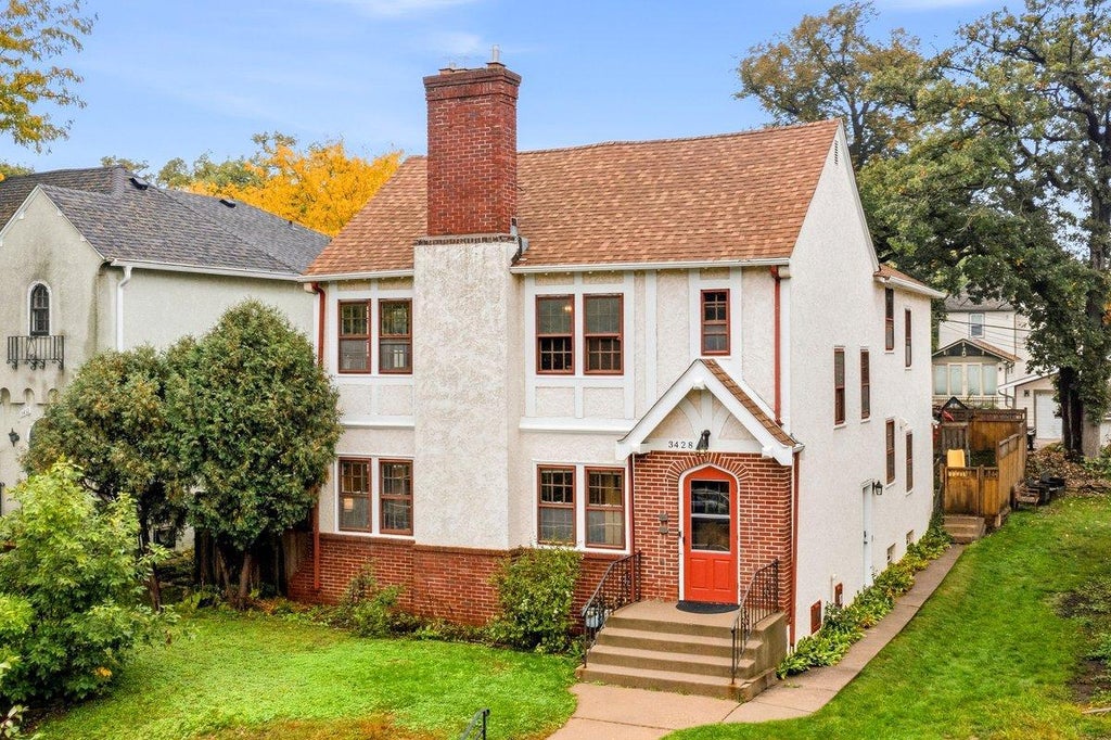 Photo of 3428 Hennepin Avenue S, Minneapolis, MN 55408 (MLS # 7105812)
