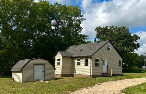 Photo of 1706 31st Street SW, Austin Twp, MN 55912 (MLS # 6787378) Photo of 1706 31st Street SW, Austin Twp, MN 55912 (MLS # 6787378)