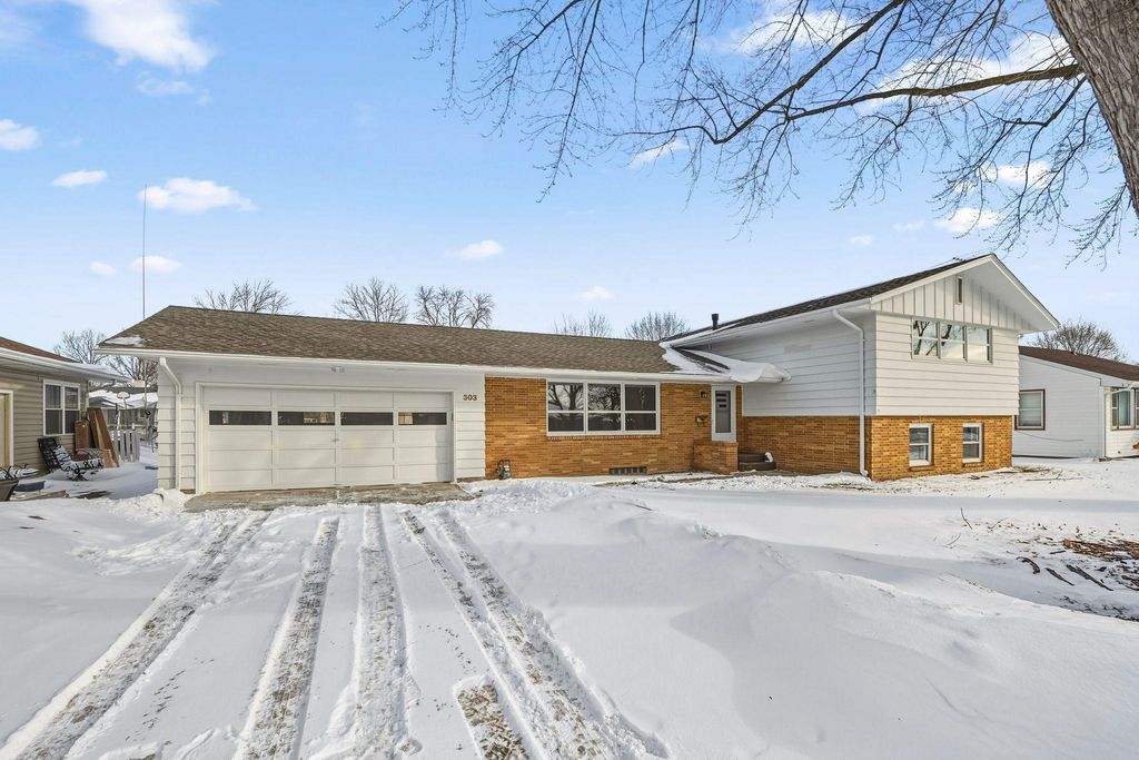 Photo of 303 Lexington Avenue N, New Prague, MN 56071 (MLS # 7016489)