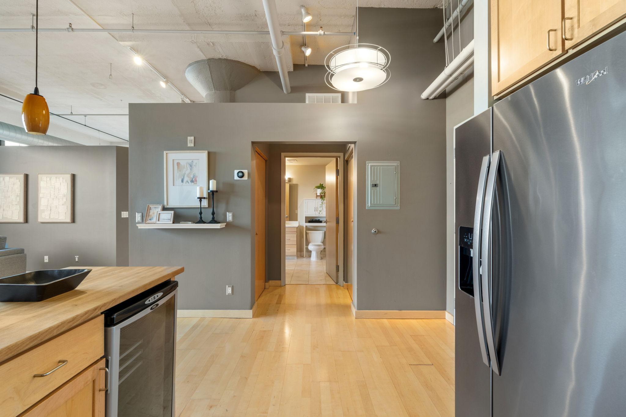 1901 E Hennepin Avenue 105