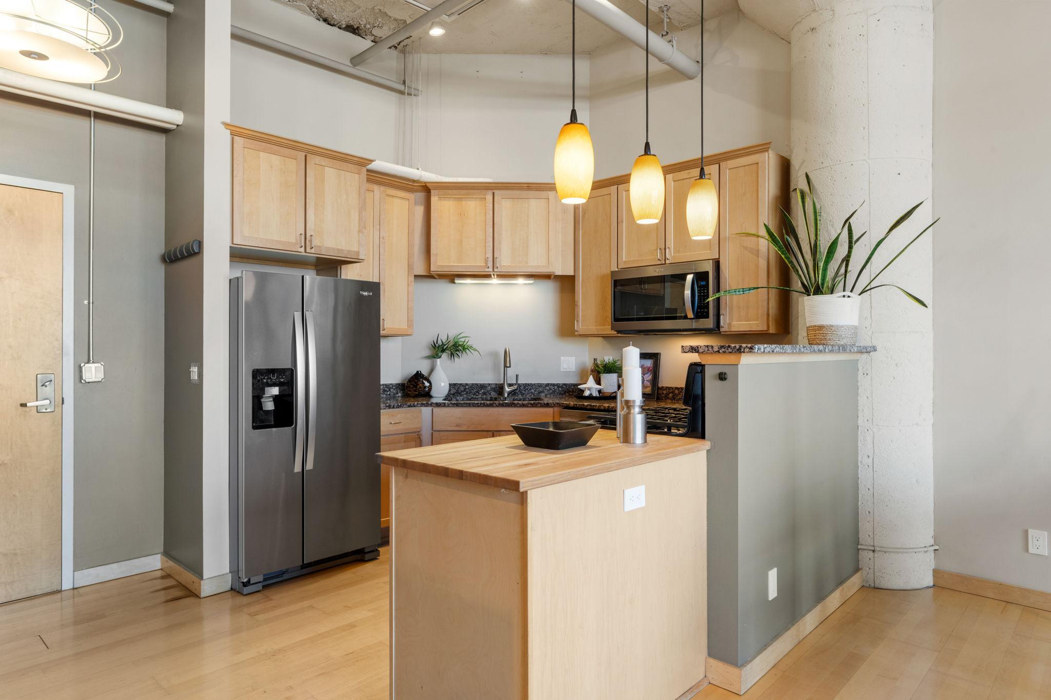 1901 E Hennepin Avenue 105