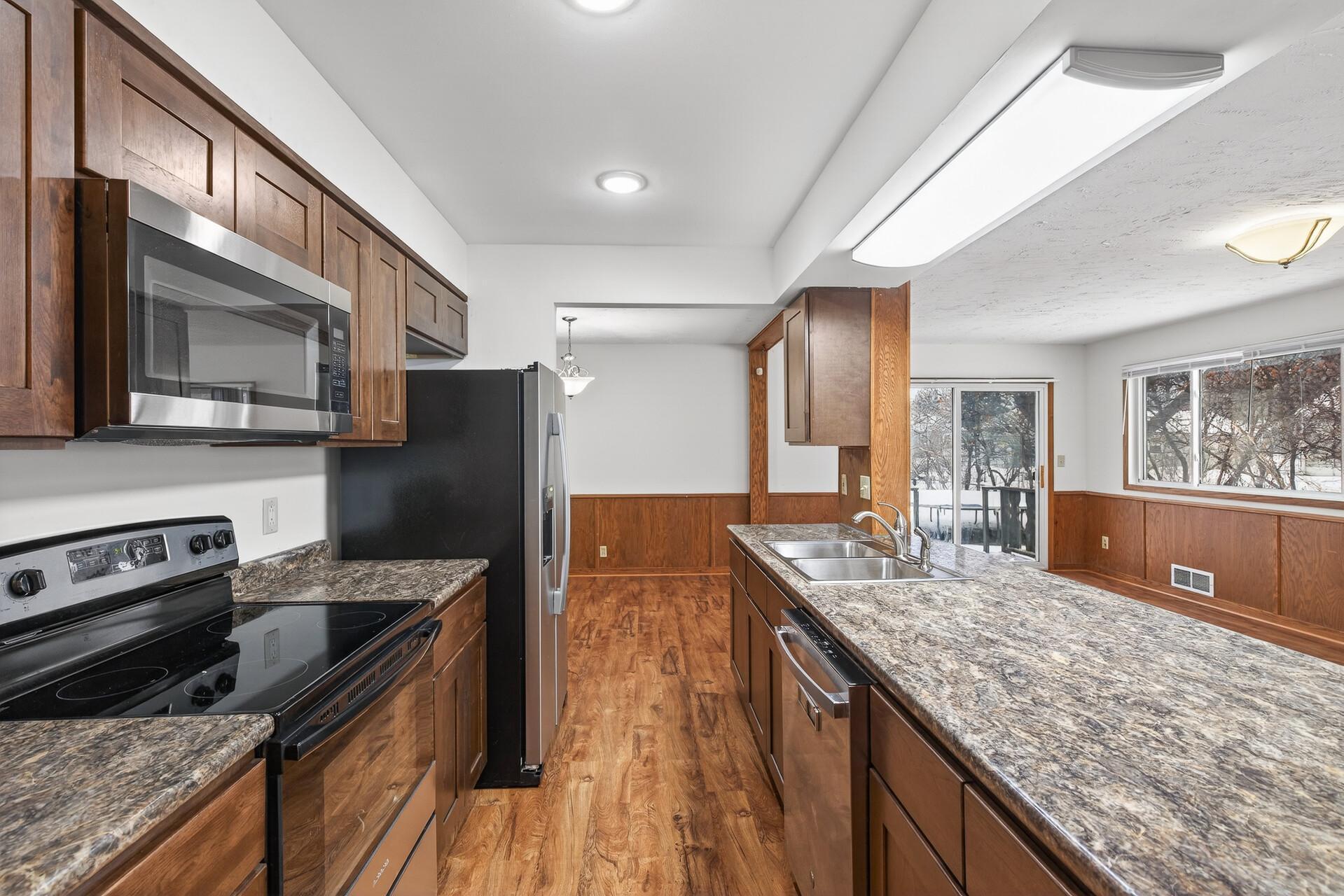 6706 Toledo Avenue N