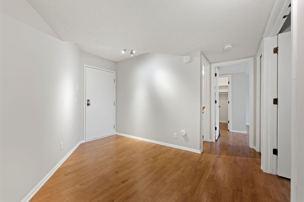 Photo of 3030 Saint Albans Mill Road #115, Minnetonka, MN 55305 (MLS # 7080001)