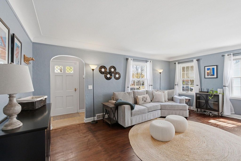 Photo of 2214 Taft Street NE, Minneapolis, MN 55418 (MLS # 7058153)