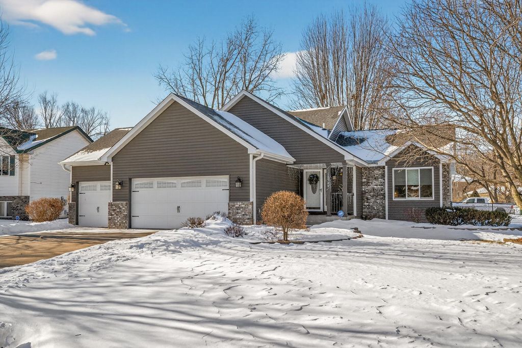 Photo of 10940 Xeon Street NW, Coon Rapids, MN 55433 (MLS # 7016560)