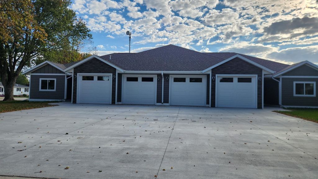 Photo of 901 7th Ave SW Ave, Pipestone, MN 56164 (MLS # 7030922)