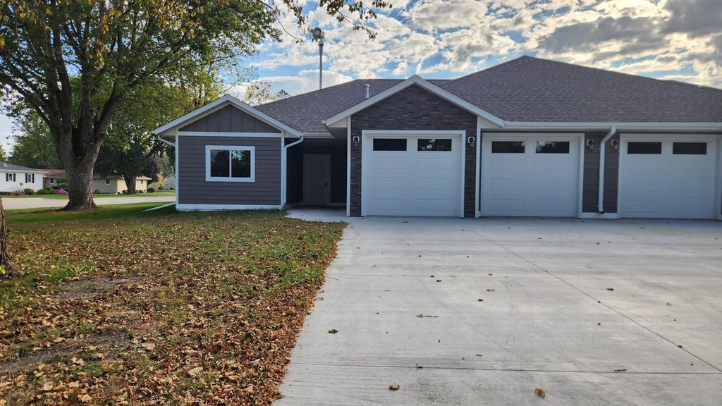 Photo of 901 7th Ave SW Ave, Pipestone, MN 56164 (MLS # 7030922)