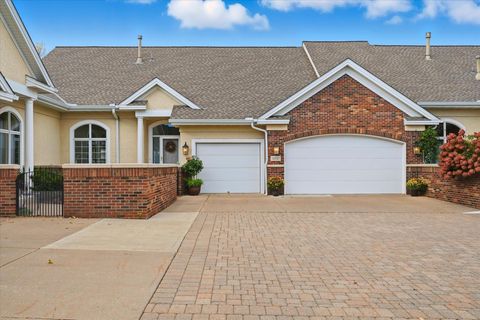 Photo of 16737 49th Place N, Plymouth, MN 55446 (MLS # 6808348) Photo of 16737 49th Place N, Plymouth, MN 55446 (MLS # 6808348)