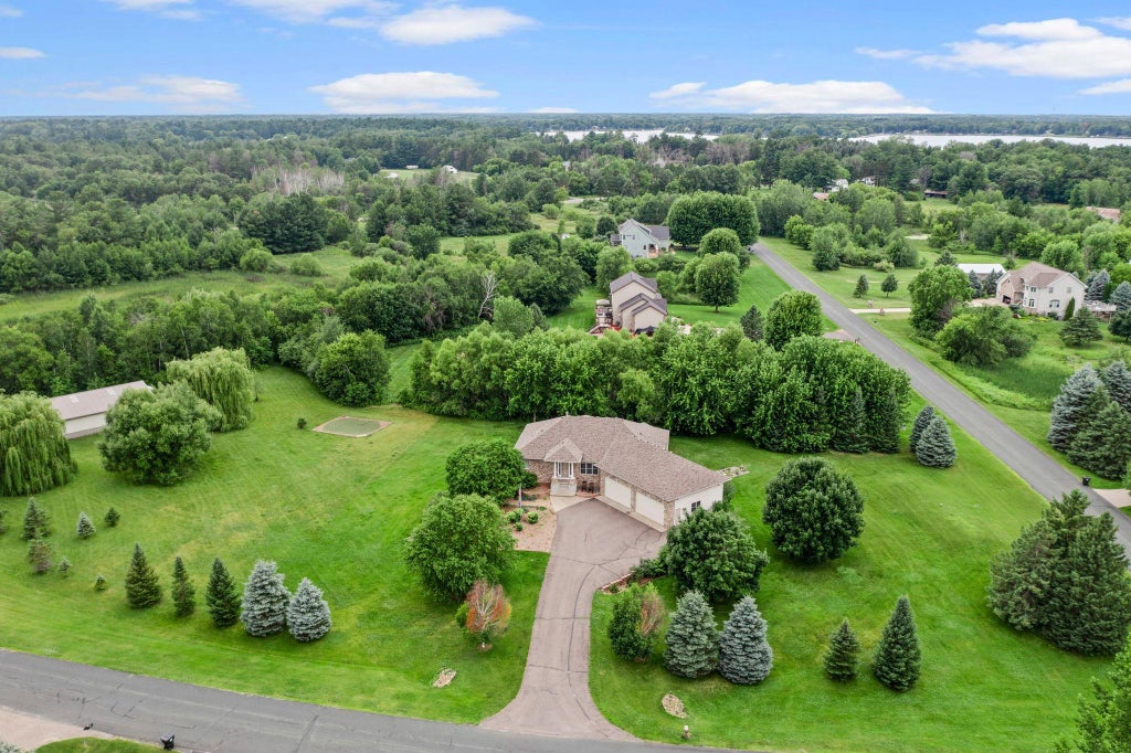Photo of 18712 Fontana Street, Wyoming, MN 55092 (MLS # 7107297)