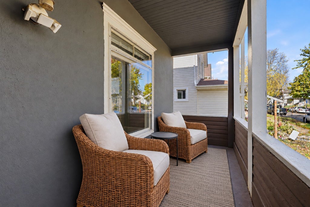 Photo of 811 Queen Avenue N, Minneapolis, MN 55411 (MLS # 7167458)