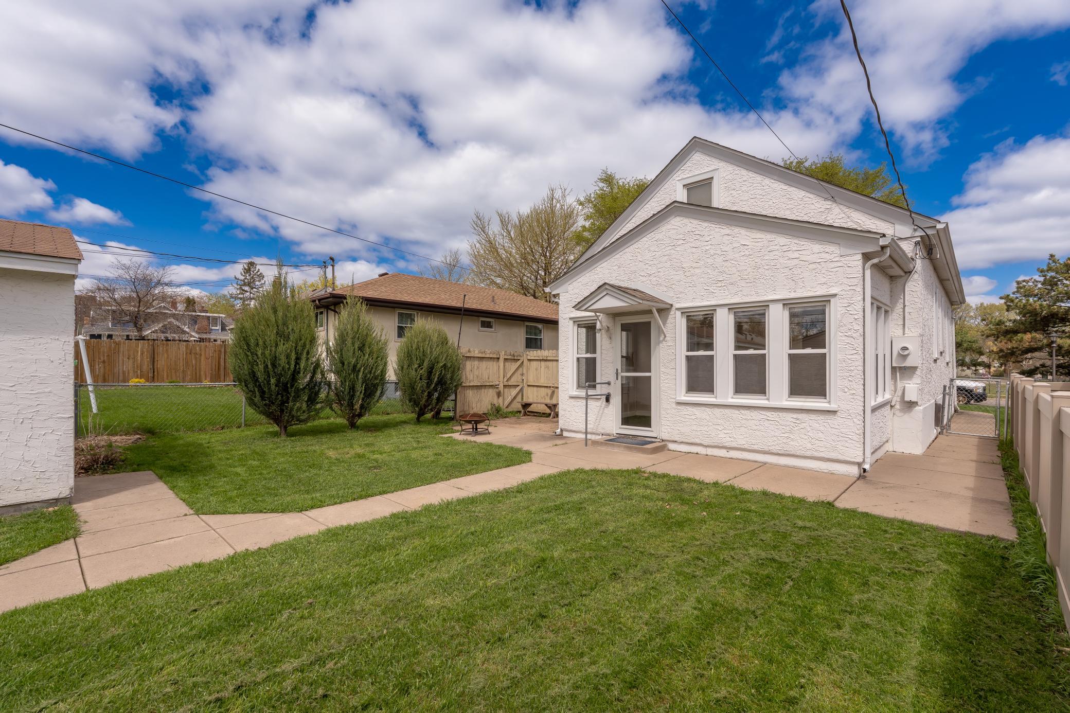 1206 Seminary Avenue