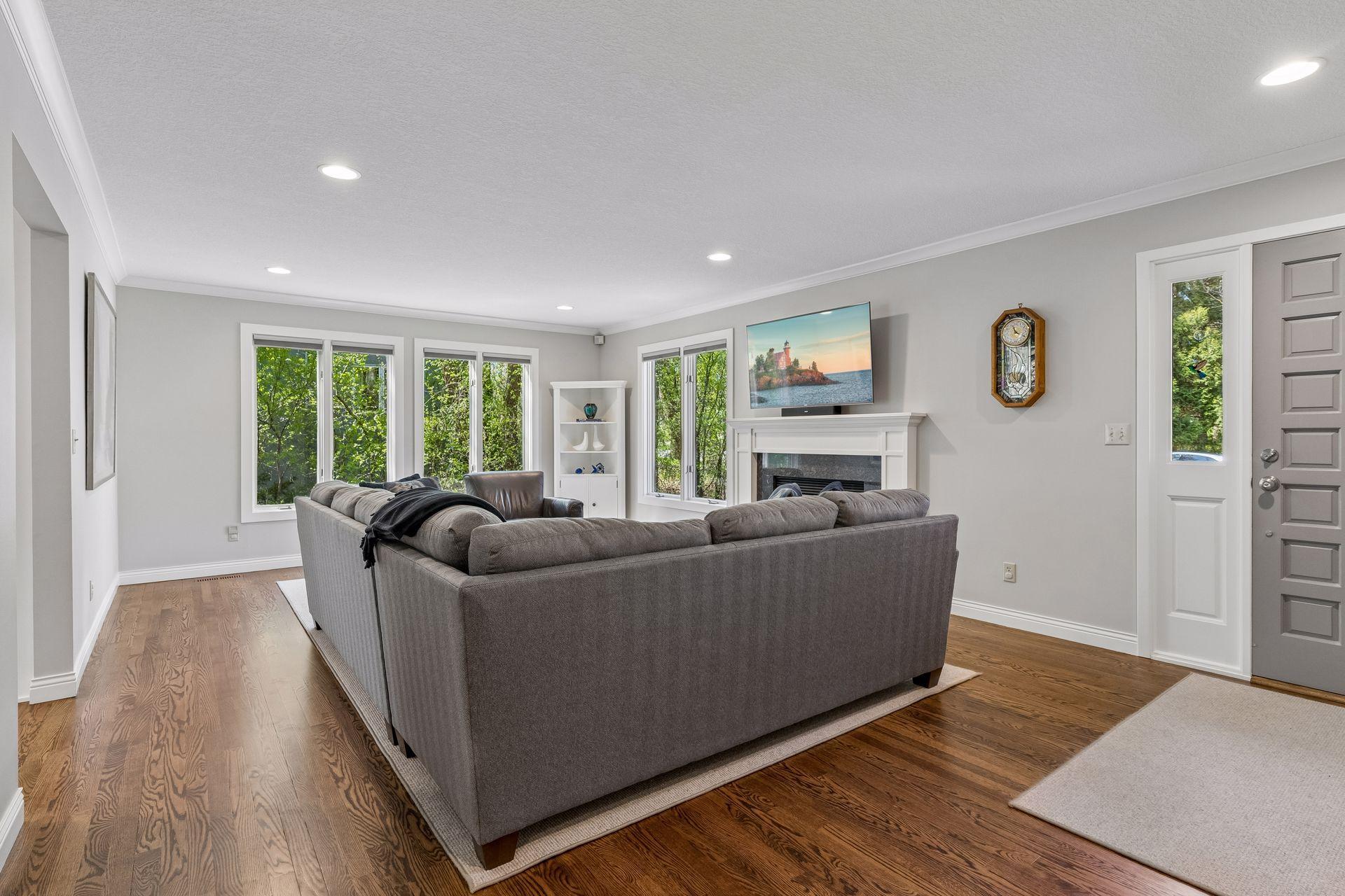 2521 Abbey Hill Drive