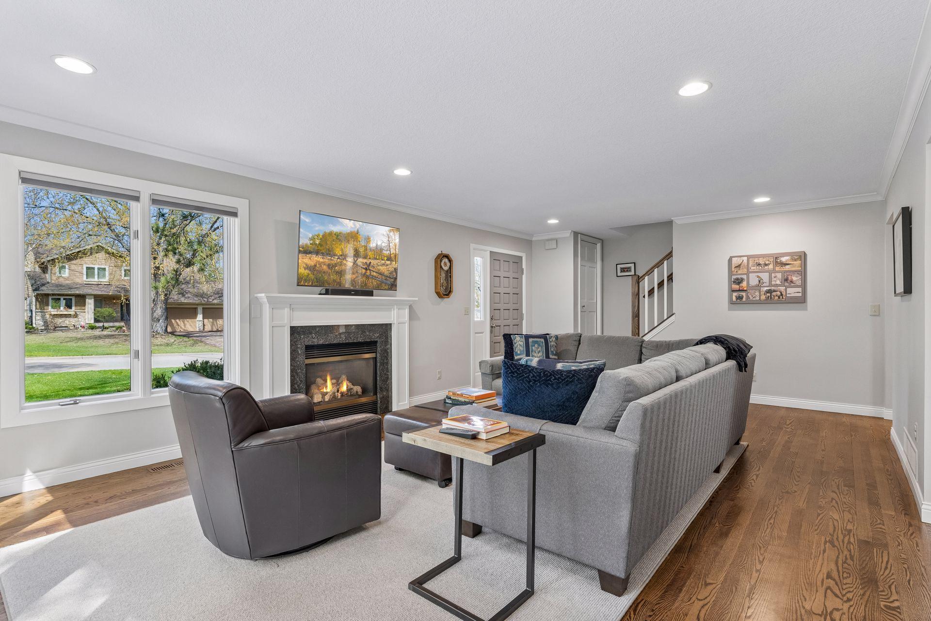 2521 Abbey Hill Drive