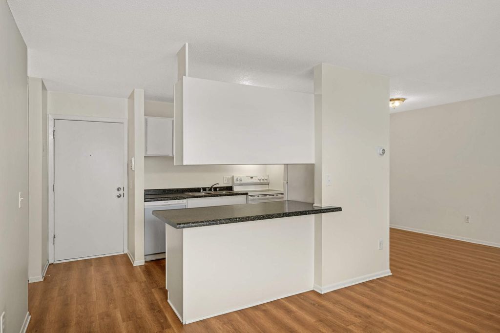 Photo of 4130 Rahn Road #119, Eagan, MN 55122 (MLS # 7024333)