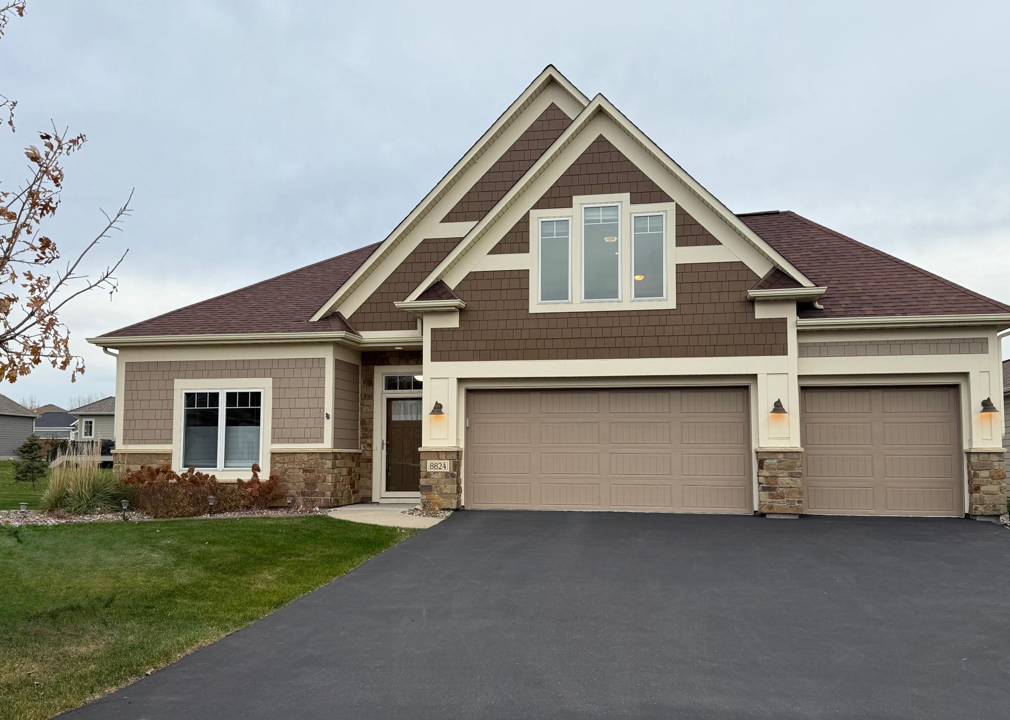 8824 Upper 7th Place N