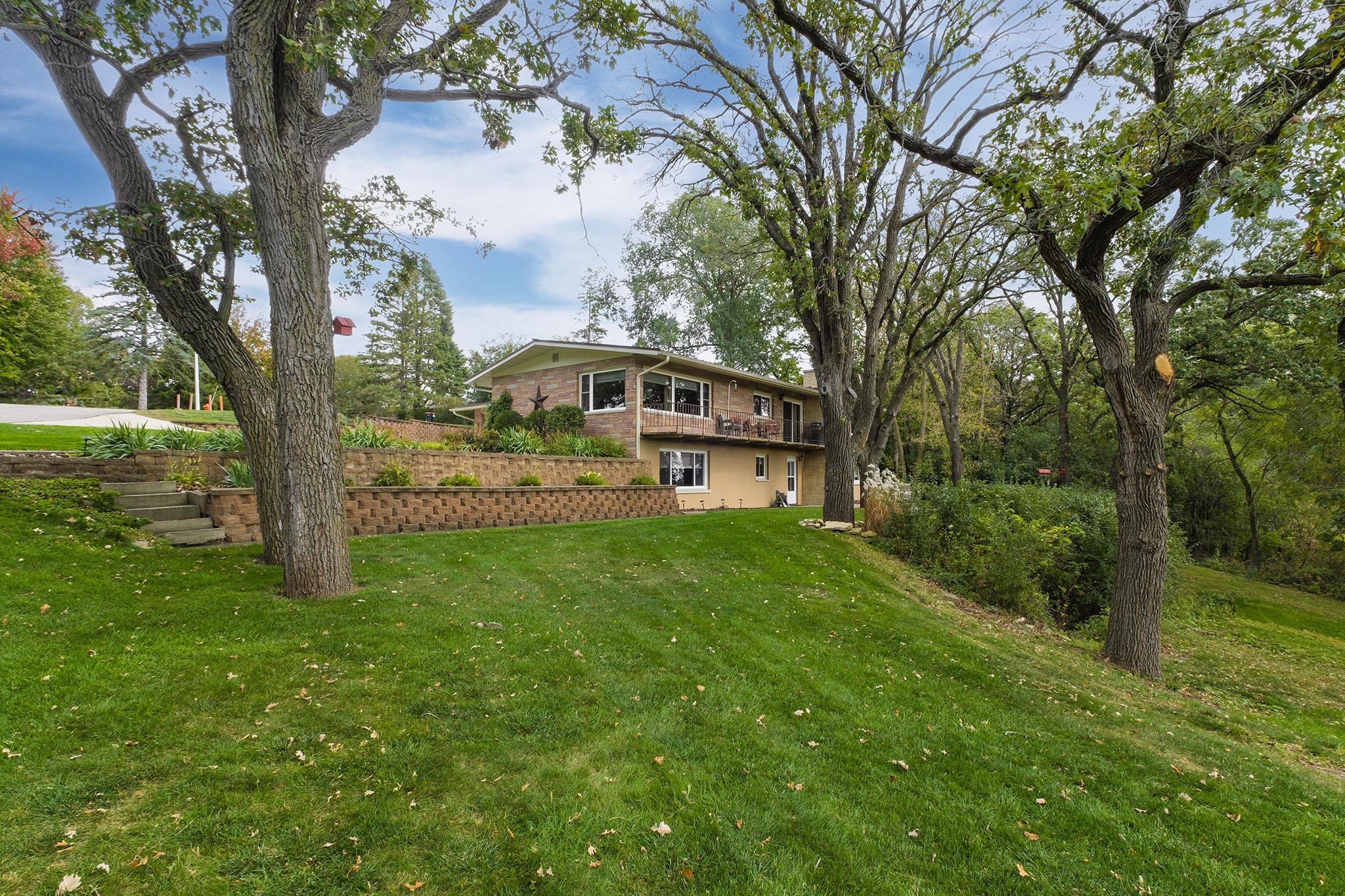 1800 Hiawatha Court NE