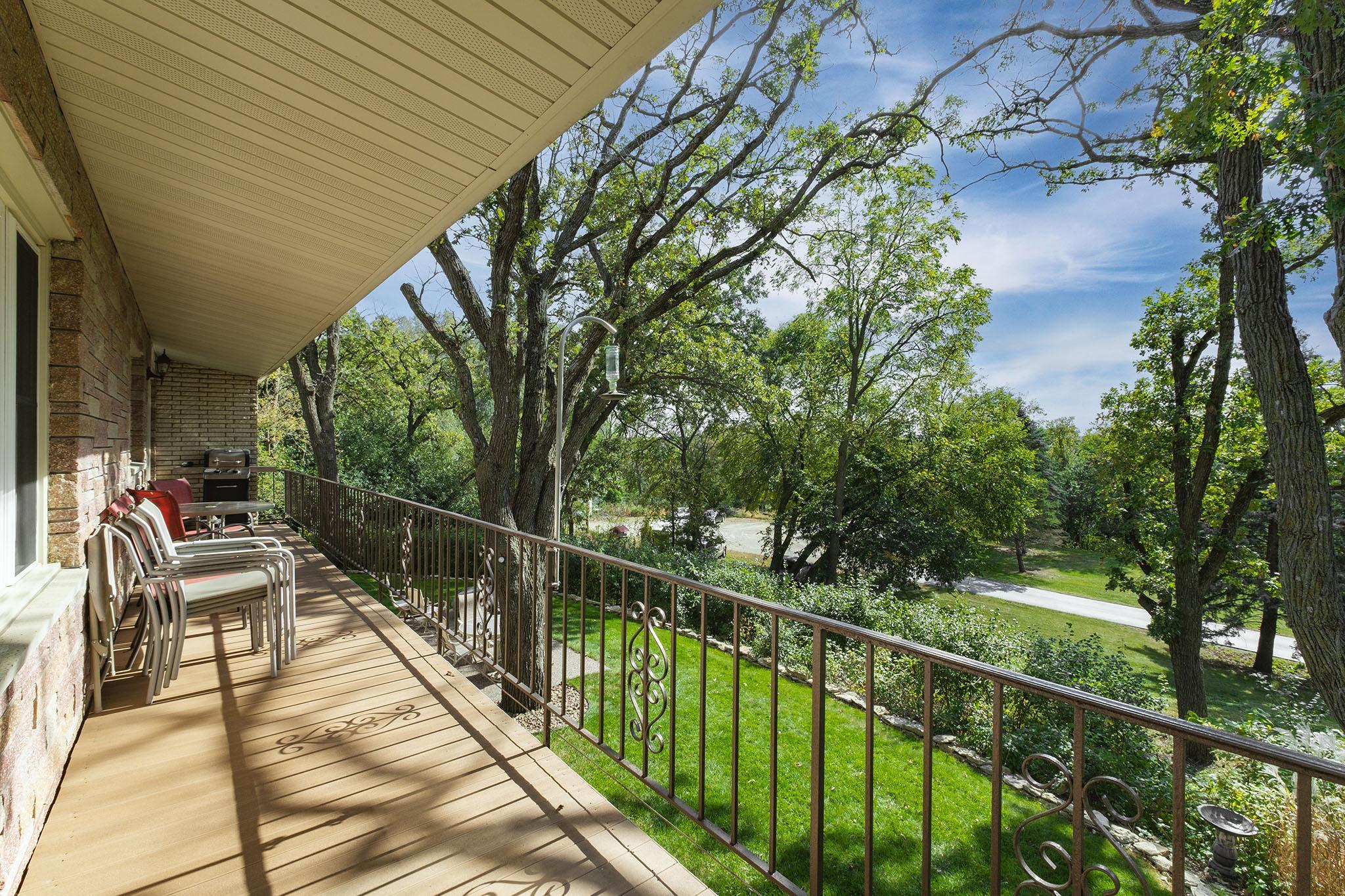 1800 Hiawatha Court NE